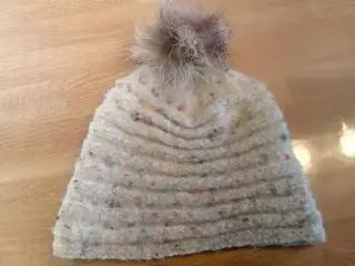 Hue / Hat