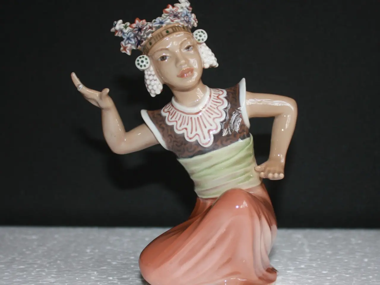 Billede 1 - Dahl Jensen. Orientalsk figur Monuia