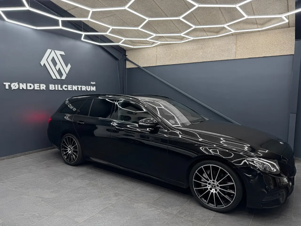 Billede 3 - Mercedes E220 d 2,0 AMG Line stc. aut.