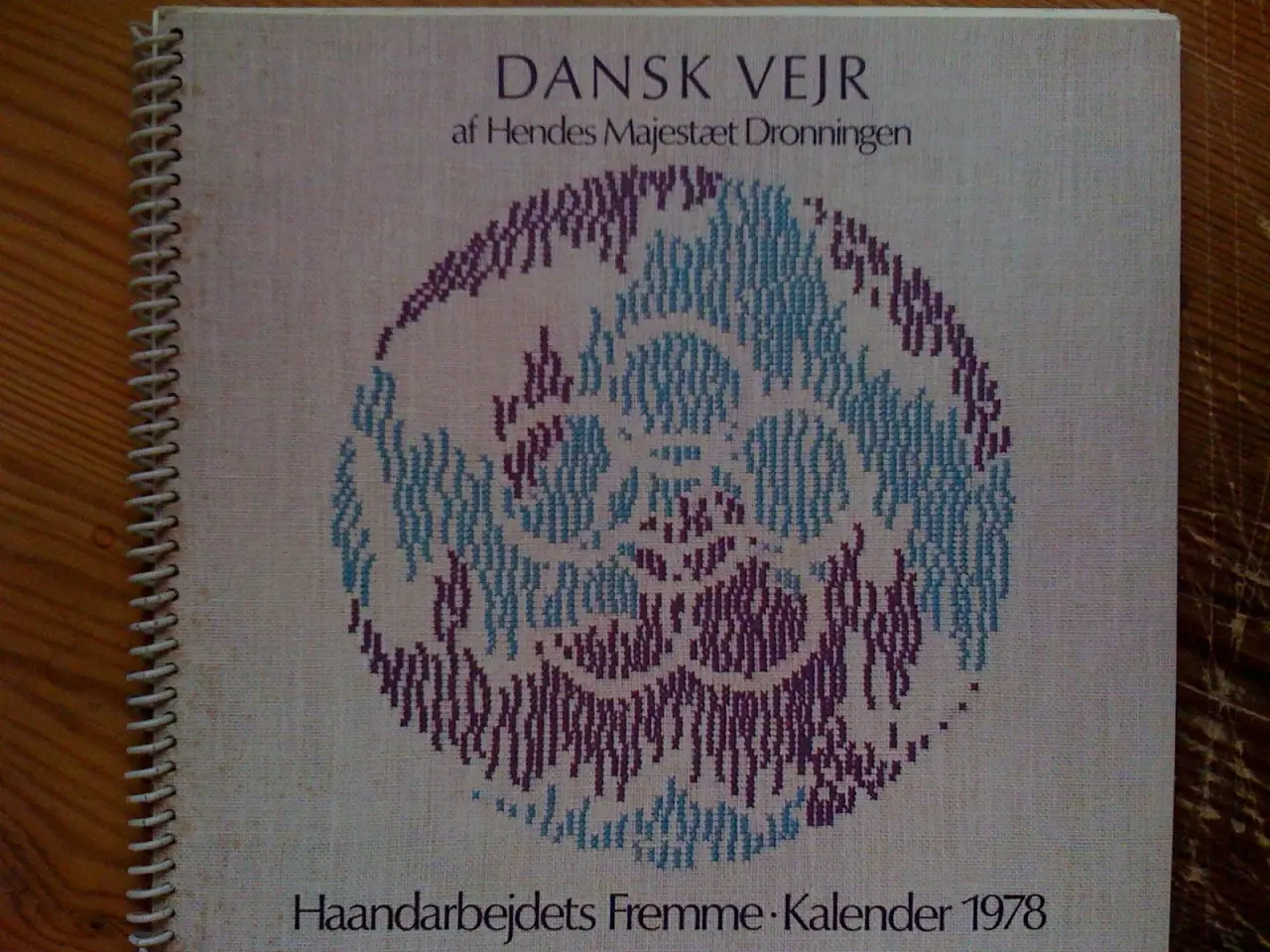 Billede 5 - Diverse HAANDARBEJDETS FREMME - Årets korssting 