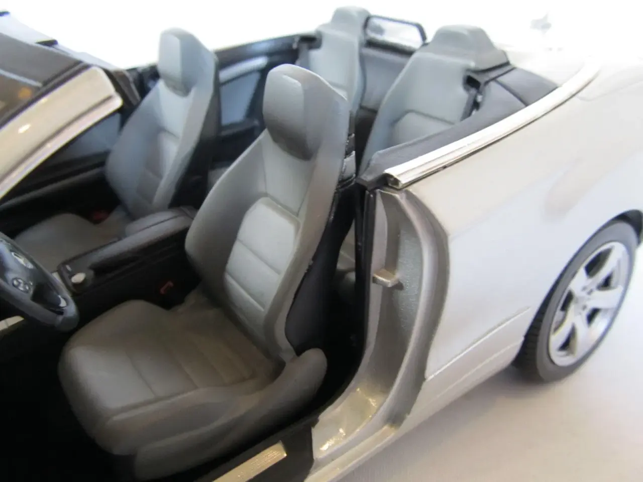 Billede 5 - 2010 Mercedes E-Klasse Cabrio 1:18