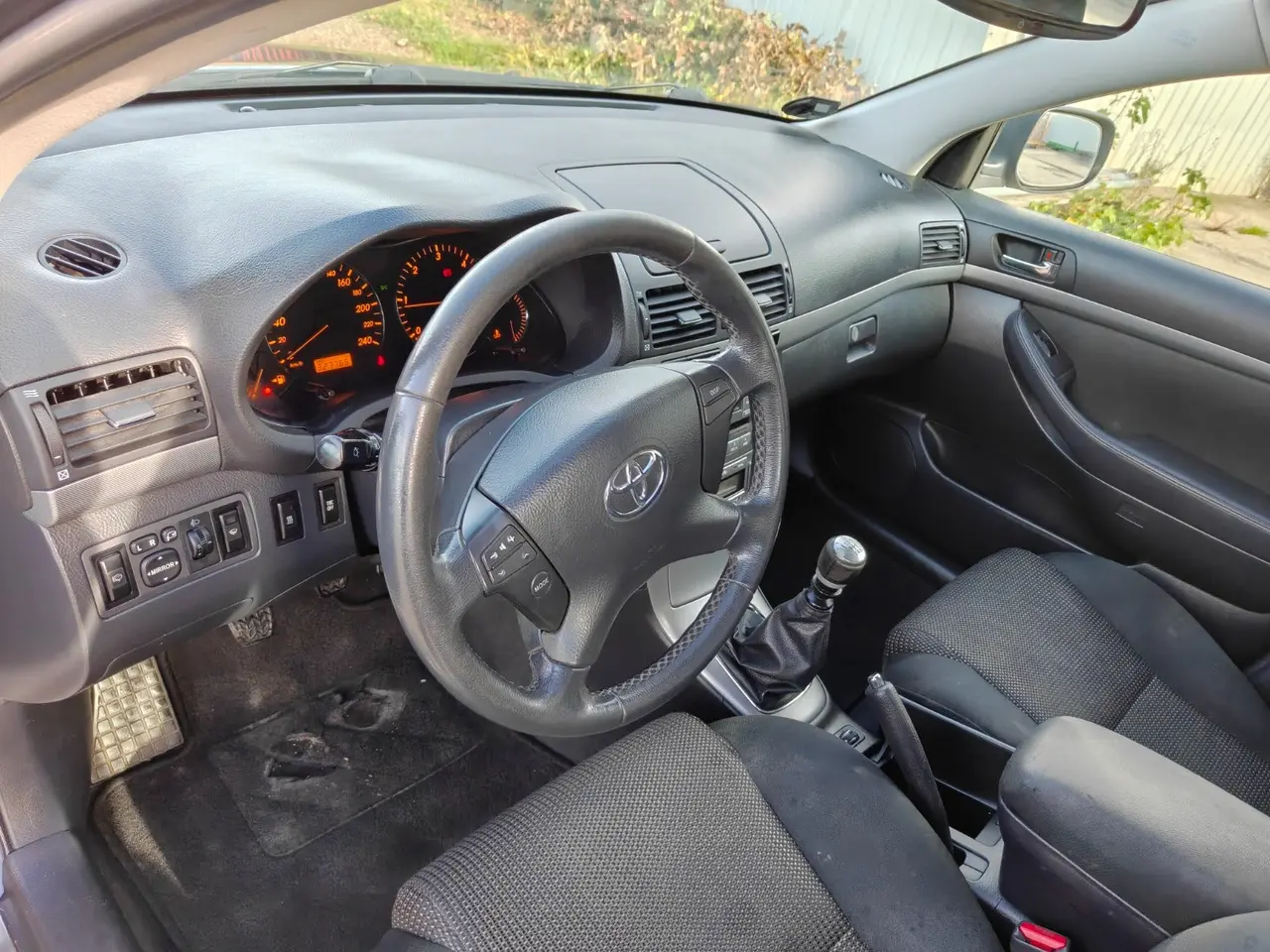 Billede 14 - Toyota Avensis 2,0 D-4D Sol stc.