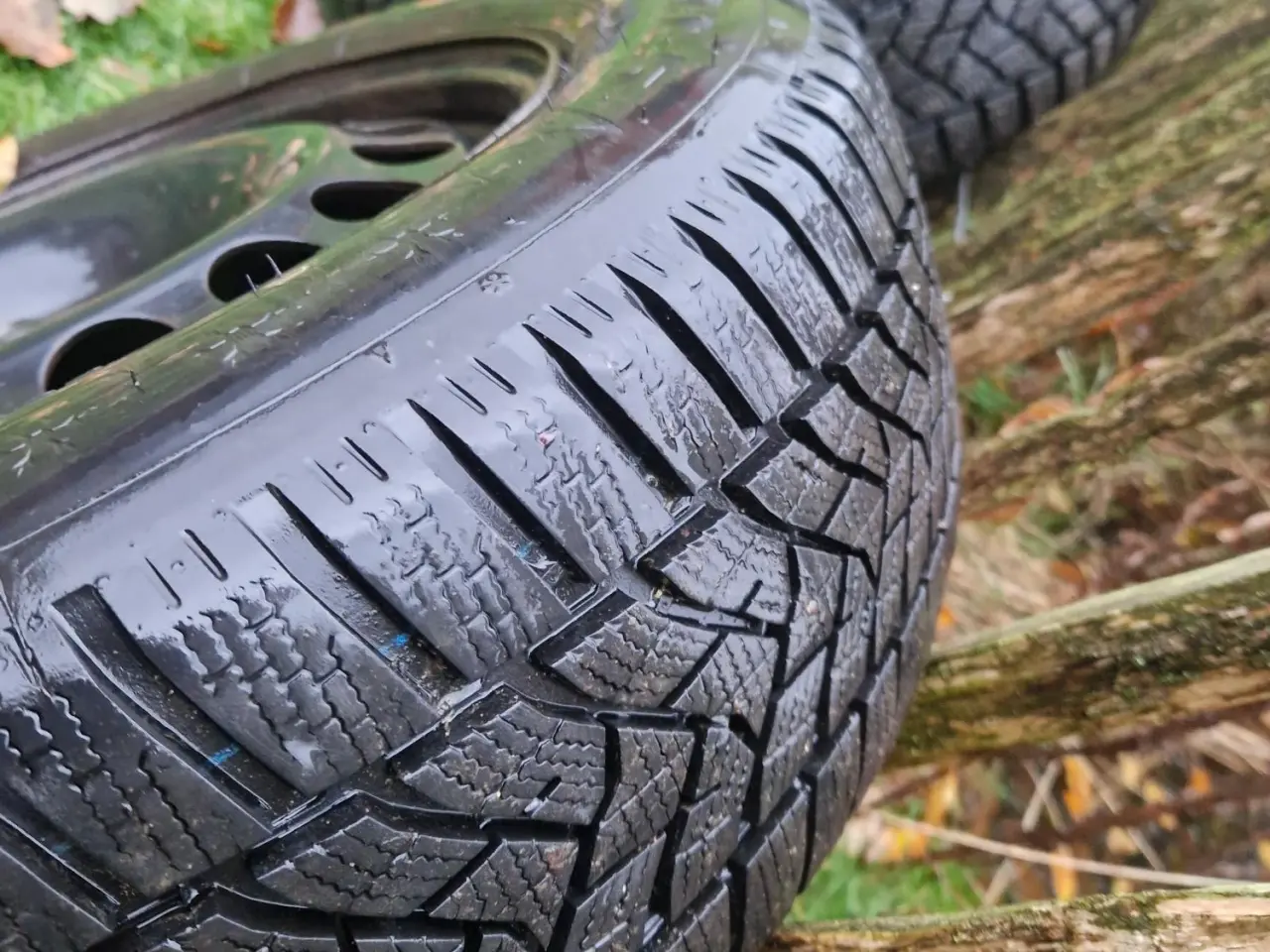 Billede 2 - Continental vinterdæk med fælge 205/60 R16
