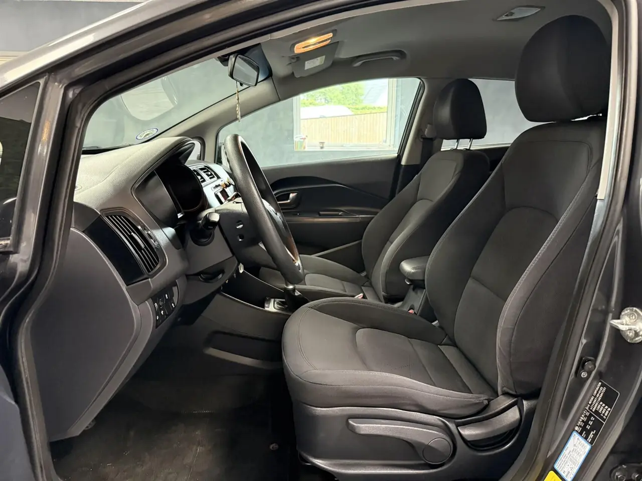 Billede 17 - Kia Rio 1,2 World Cup 85HK 5d