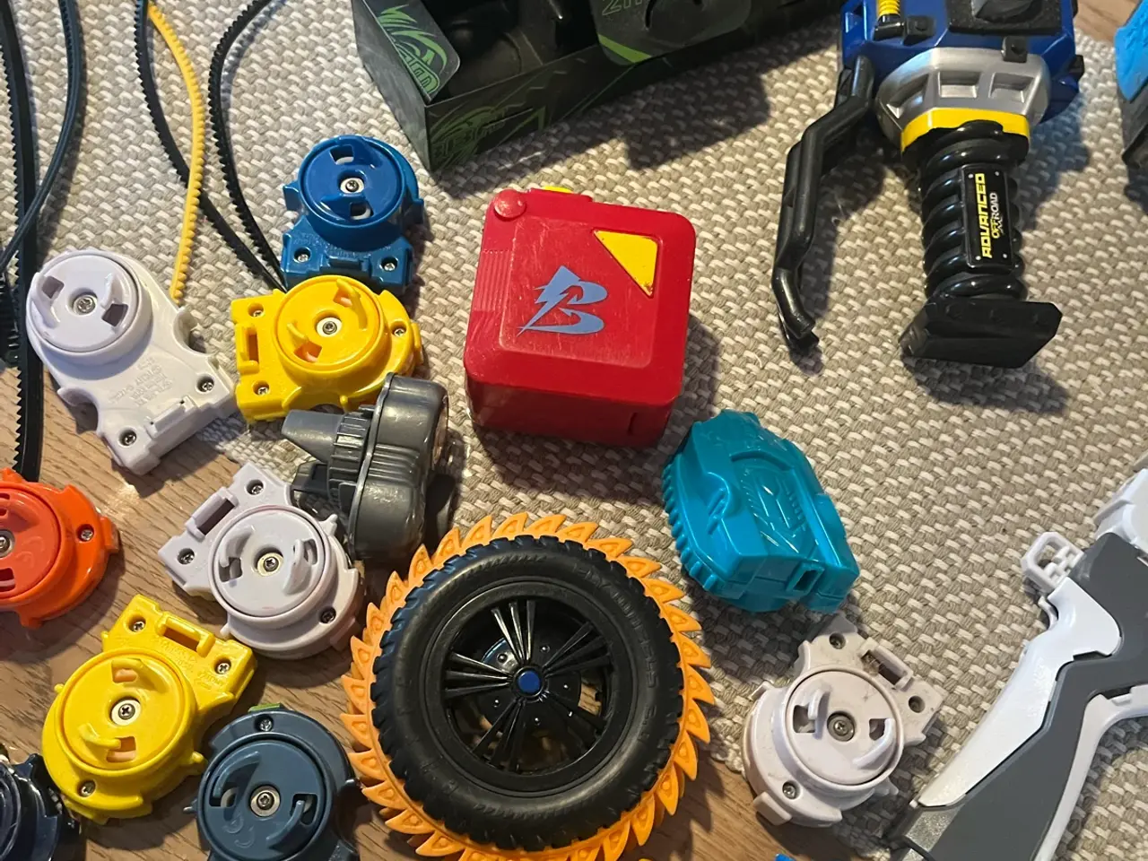 Billede 4 - Stort lot beyblade