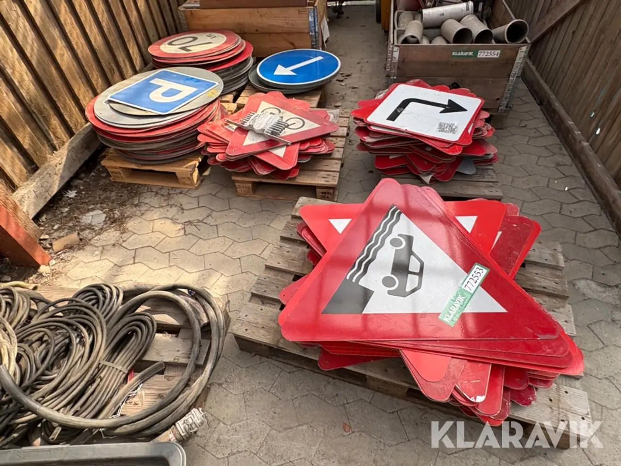 Billede 1 - Assorterede trafikskilte 3,5 paller