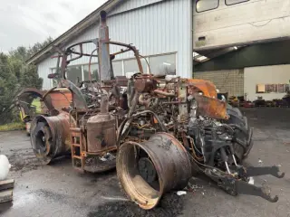 New Holland T7.315 Sælges i dele/For parts