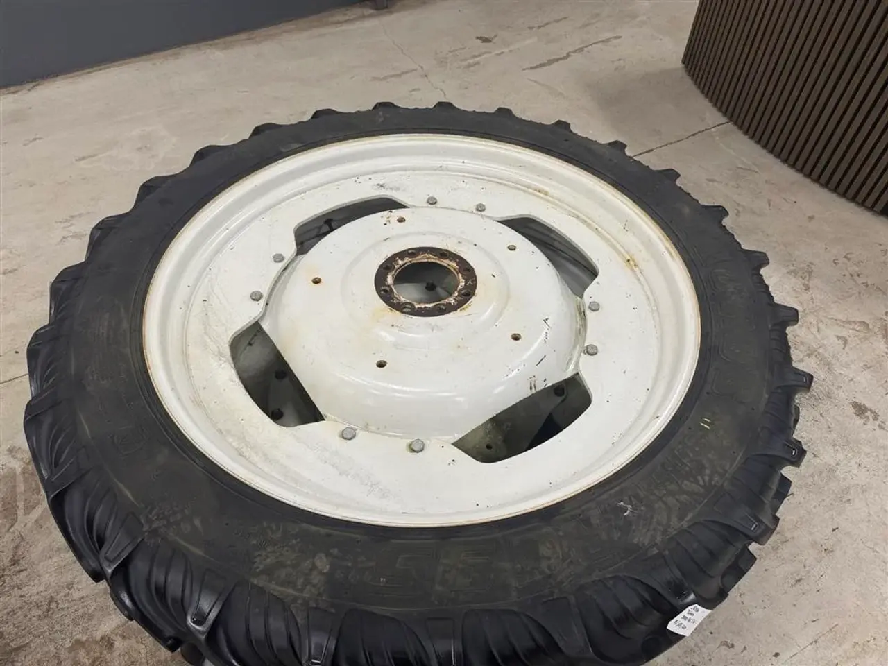 Billede 6 - - - - 270/95R48