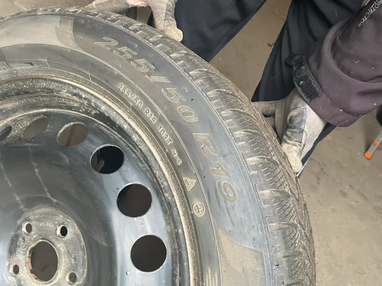 Billede 4 - Pirelli Vinterdæk med jernfælge