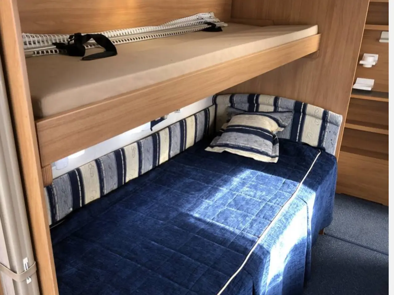 Billede 4 - Adria Classica 613 UT fastlæggervogn