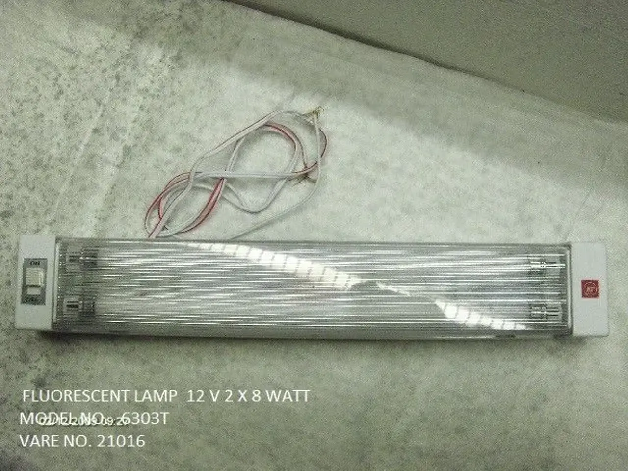 Billede 1 -  lampe. 12 V 2 X 8 WATT