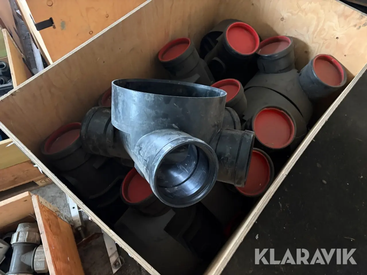Billede 3 - Kloakbrønd samt fittings