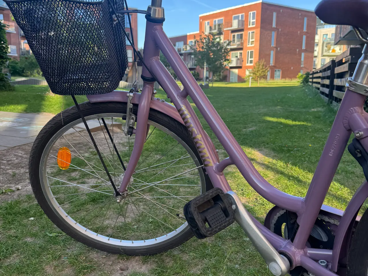 Billede 2 - Velholdt Mustang pigecykel