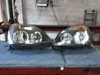 Lygter Renault Clio 2