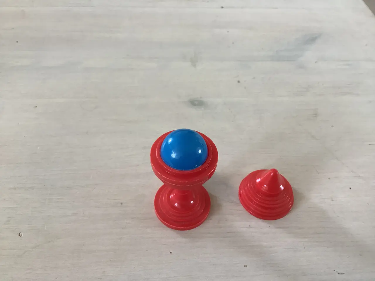 Billede 4 - Kinderæg figurer, biler orme.