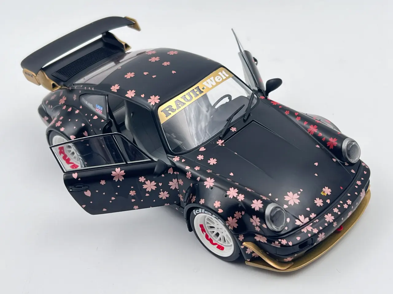 Billede 4 - 1991 Porsche 911 Carrera RS RWB (964) - 1:18