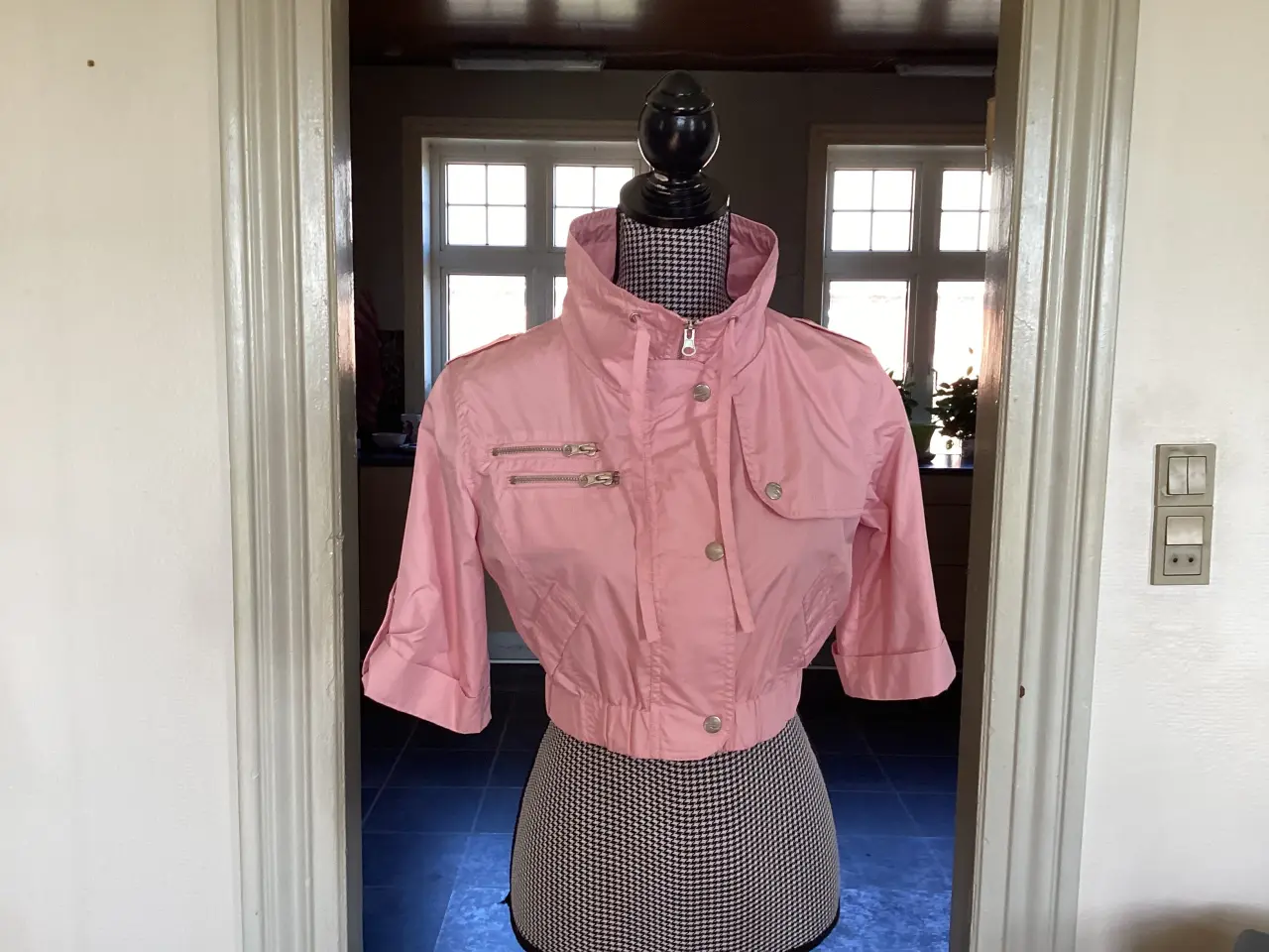 Billede 11 - Jakker. Str: XS - 34- S - 40- M - L