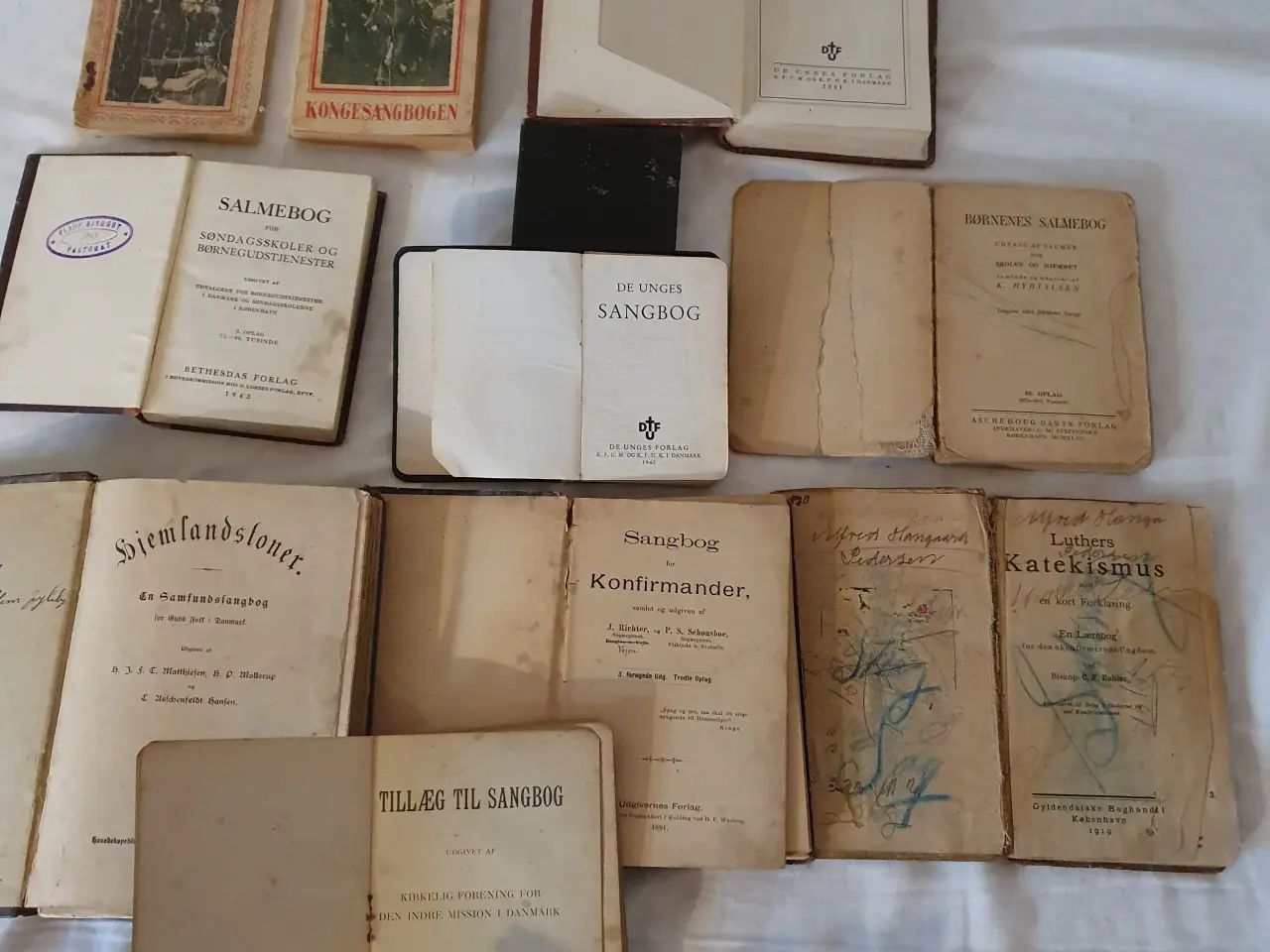 Billede 6 - Gl Psalmebog med beslag, og mange andre salmebøger