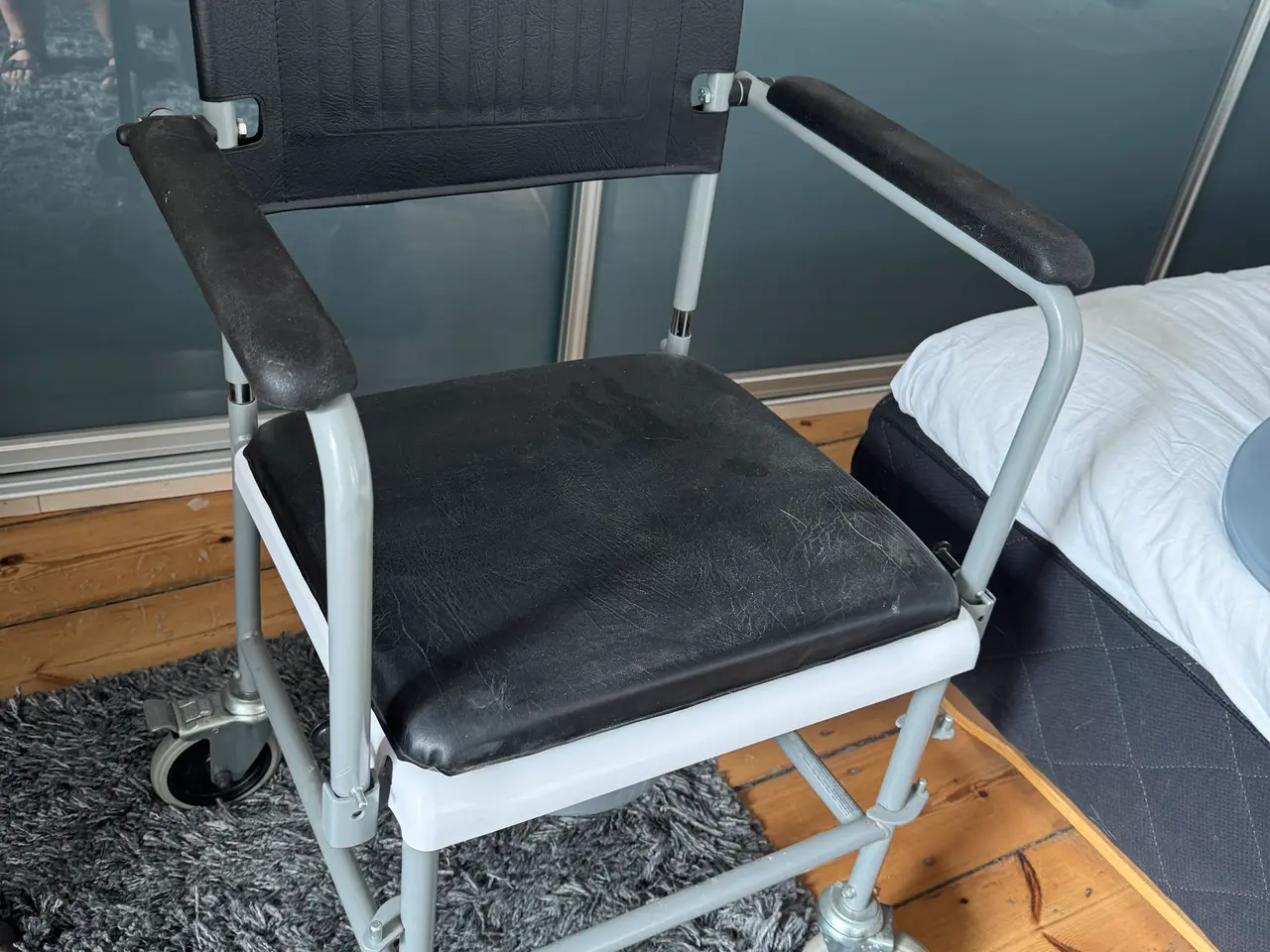 Billede 1 - Toiletstol og badestol