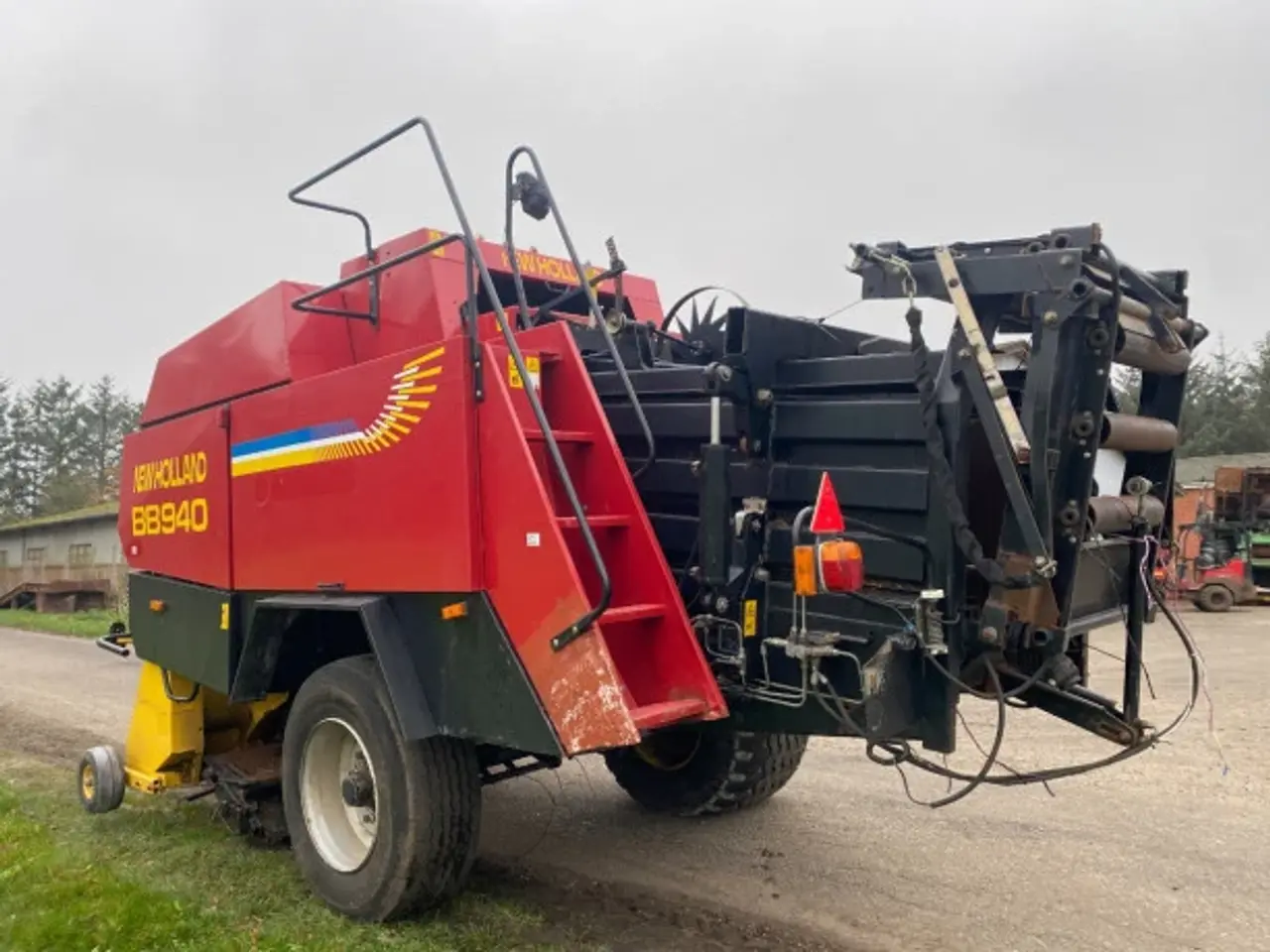 Billede 3 - New Holland BB940R sælges i dele/For parts