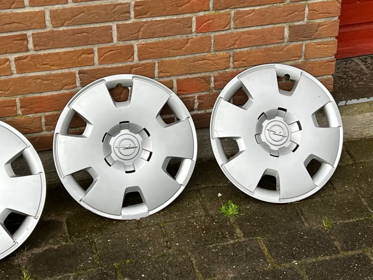Billede 4 - Opel 16? org hjulkapsler