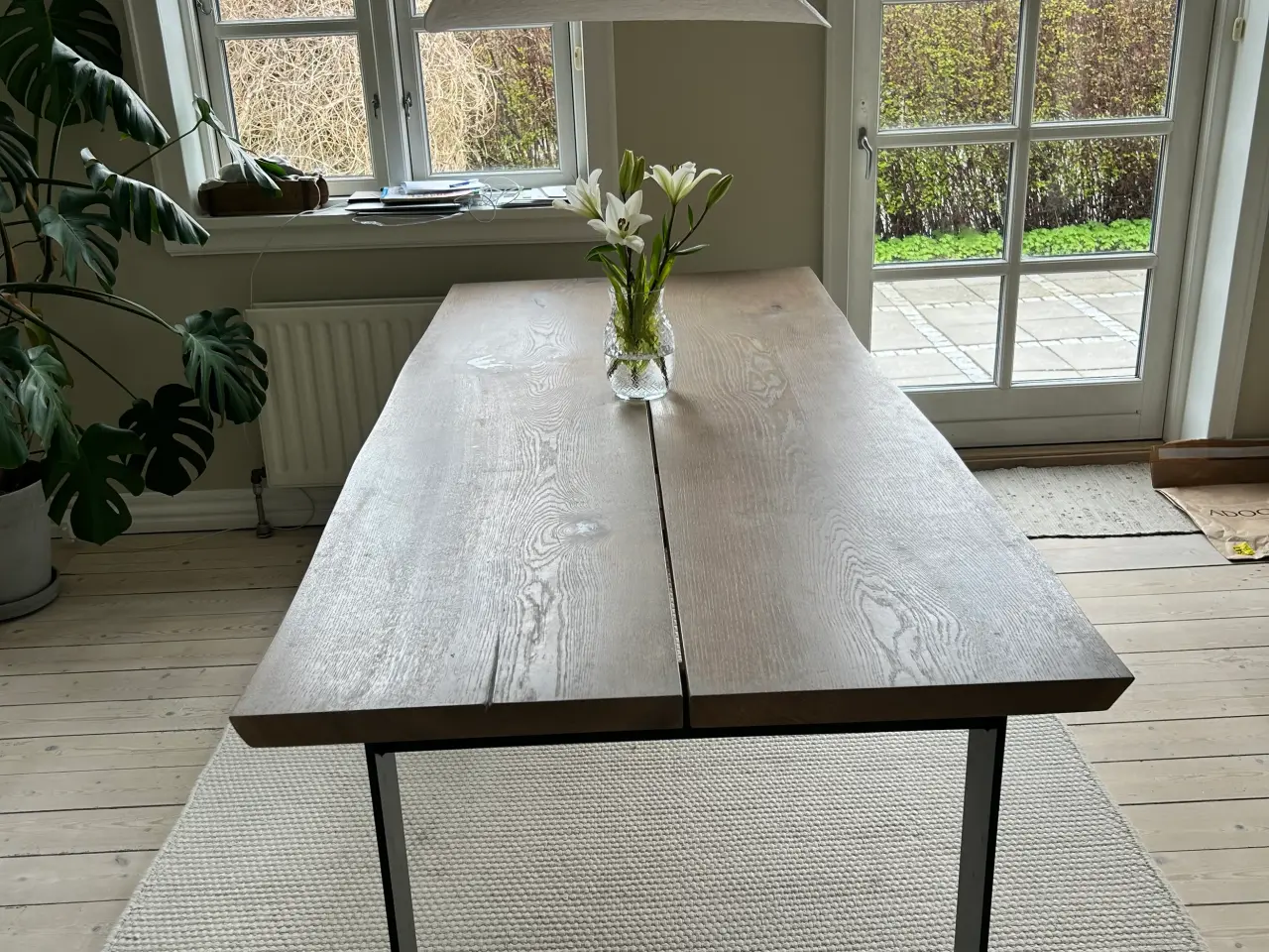 Billede 2 - Massiv eg spisebord