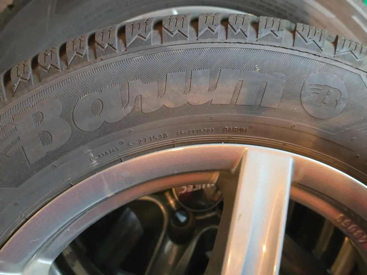 Billede 6 - Barum 205/60 R16 vinterdæk med alufælge