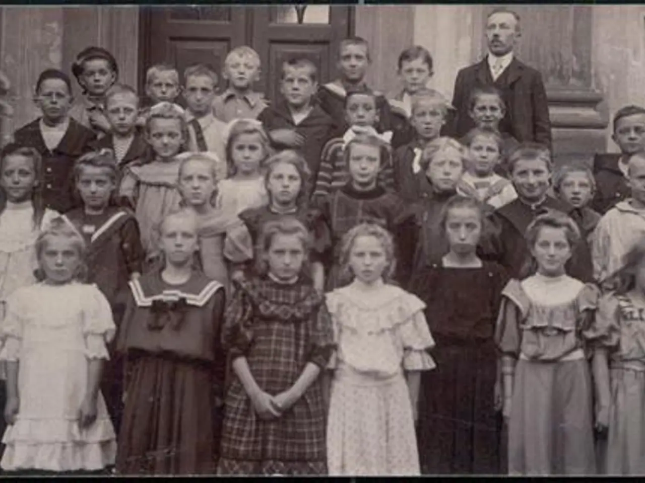 Billede 1 - Frederiksberg - Skole 1908 - J.W. u/n