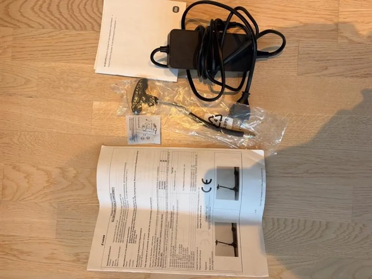 Billede 3 - Xiaomi Electric Scooter 4 Lite til salg, inkl. hel