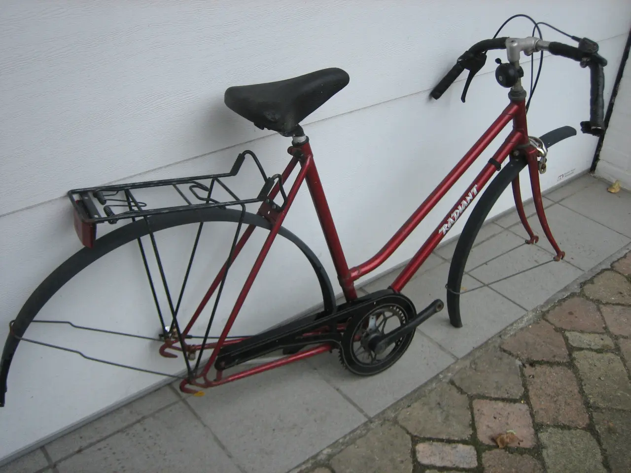 Billede 3 - RETRO Stel til rød damecykel, sælges Billigt.