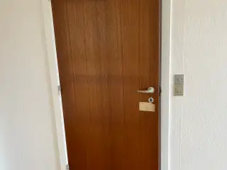 Træ døre købes