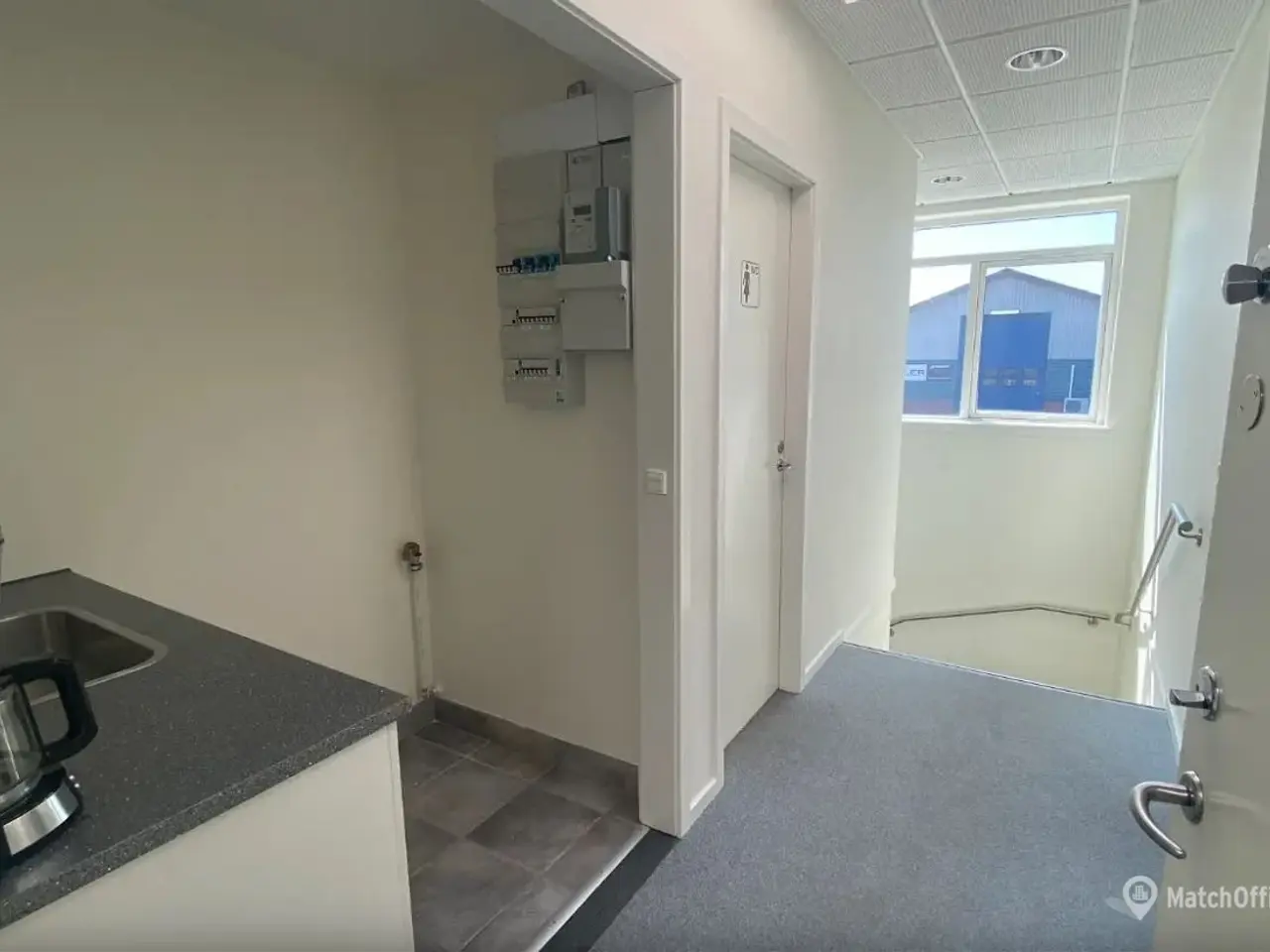 Billede 5 - Stort. lyst kontor i kontorfællesskab - i alt ca. 30 kvm
