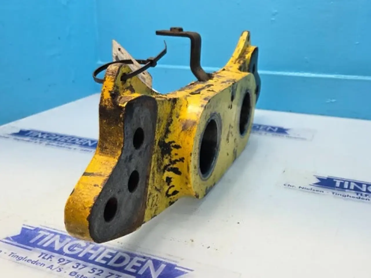 Billede 11 - New Holland LB115B Fastspændingsplade 85803617