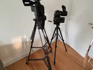 To Panasonic AG-HMC81EJ med kun 81 og 121 driftsti