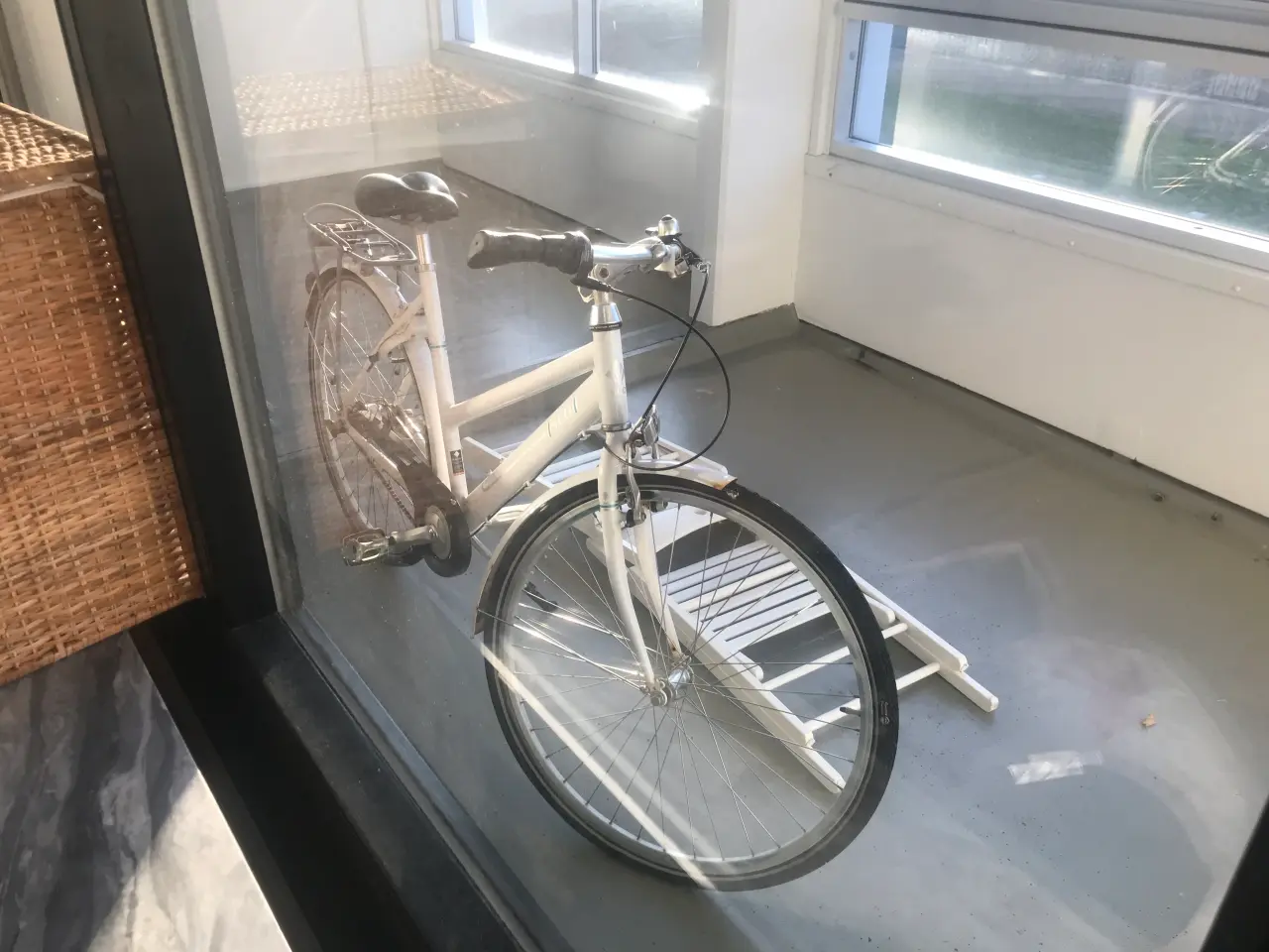 Billede 3 - Hvid dame/pige cykel