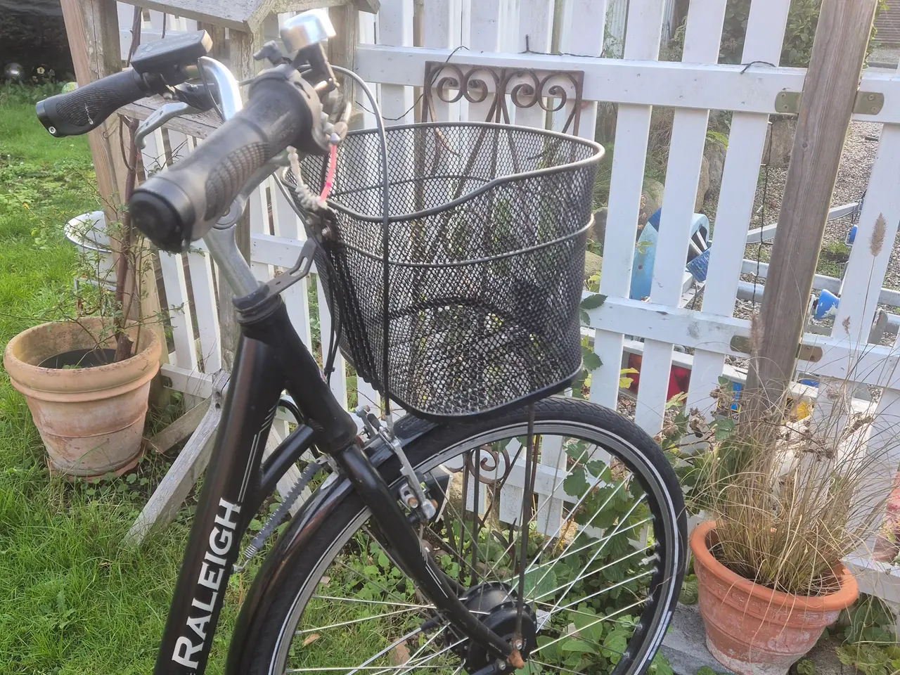 Billede 3 - Sort elcykel til dame