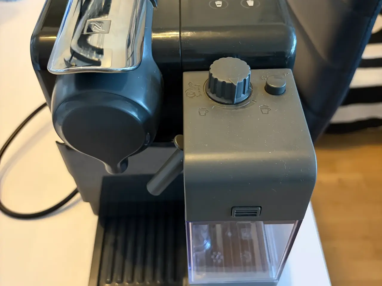 Billede 1 - DeLonghi Lattissima Touch En560.B Nespresso Kapsel