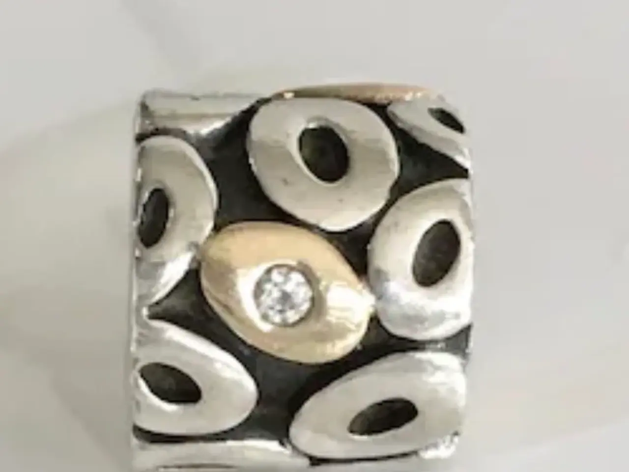 Billede 1 - Pandora charm i sølv og 14 karat guld