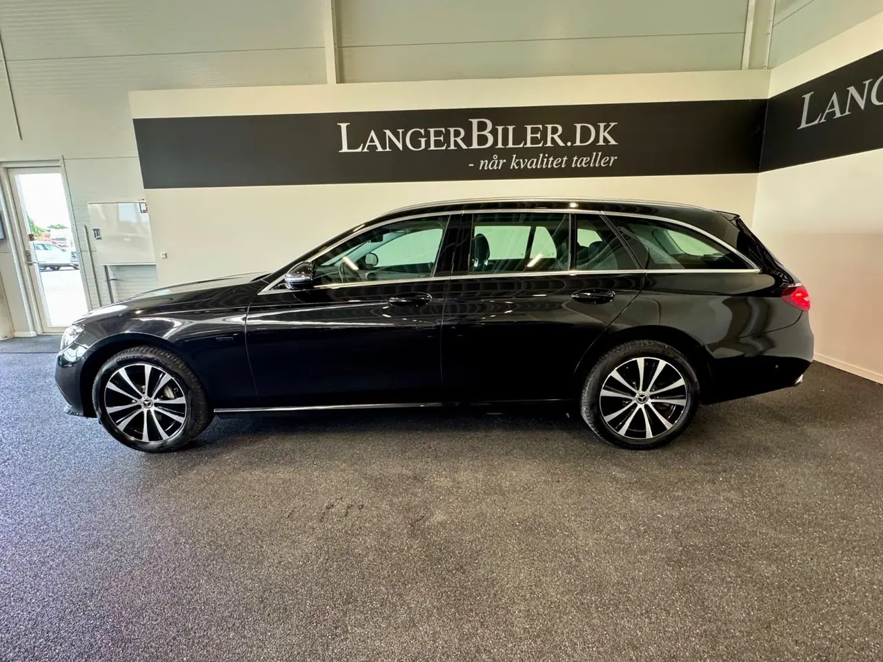 Billede 2 - Mercedes E300 de 2,0 stc. aut. 4Matic