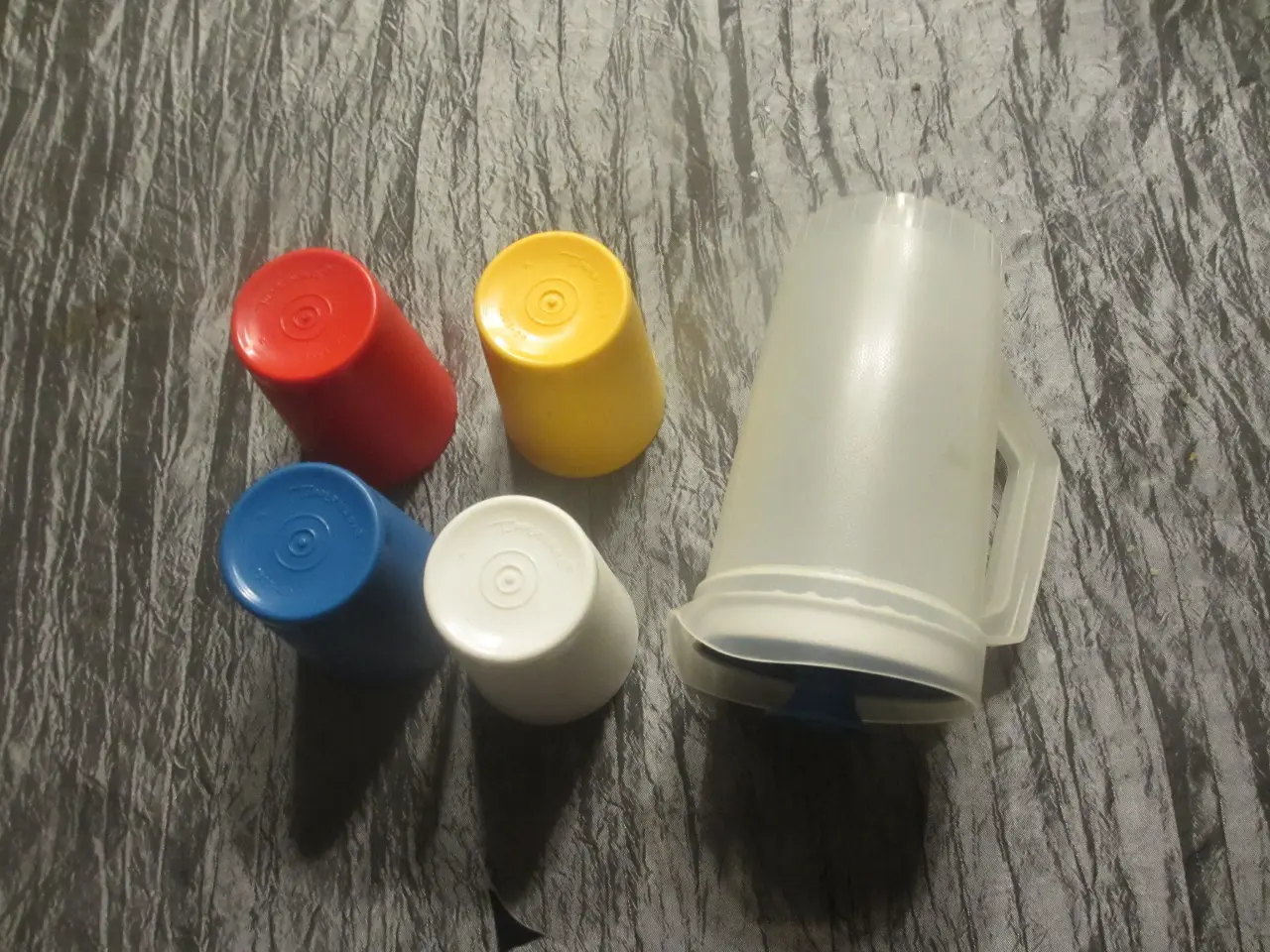 Billede 2 - tupperware  børnesæt  kande og krus