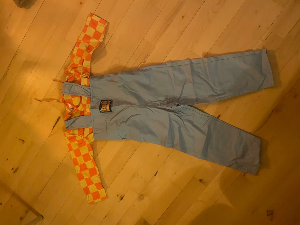 Billede 1 - Fastelavns tøj/ udklædning