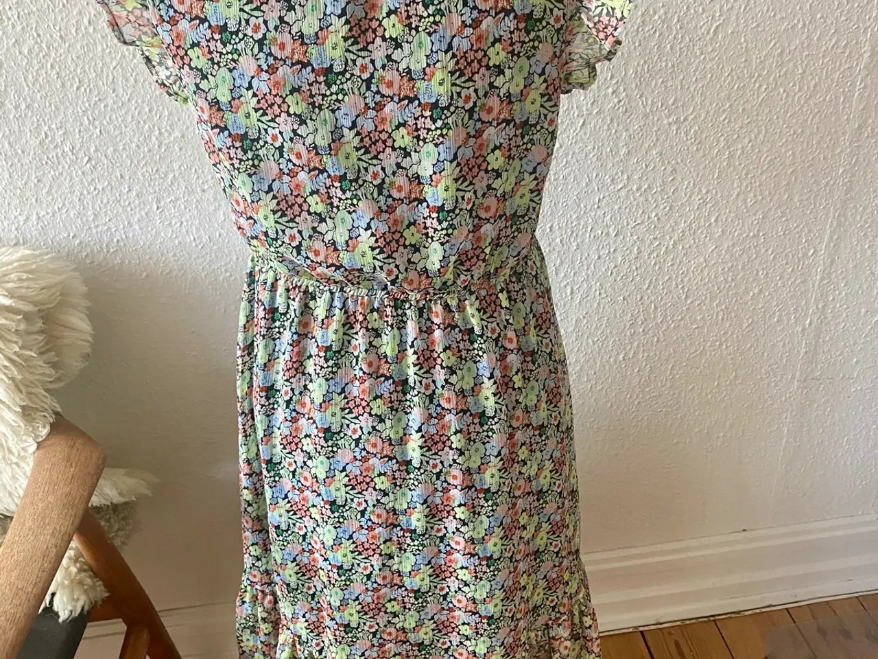Billede 3 - Only blomstret kjole S