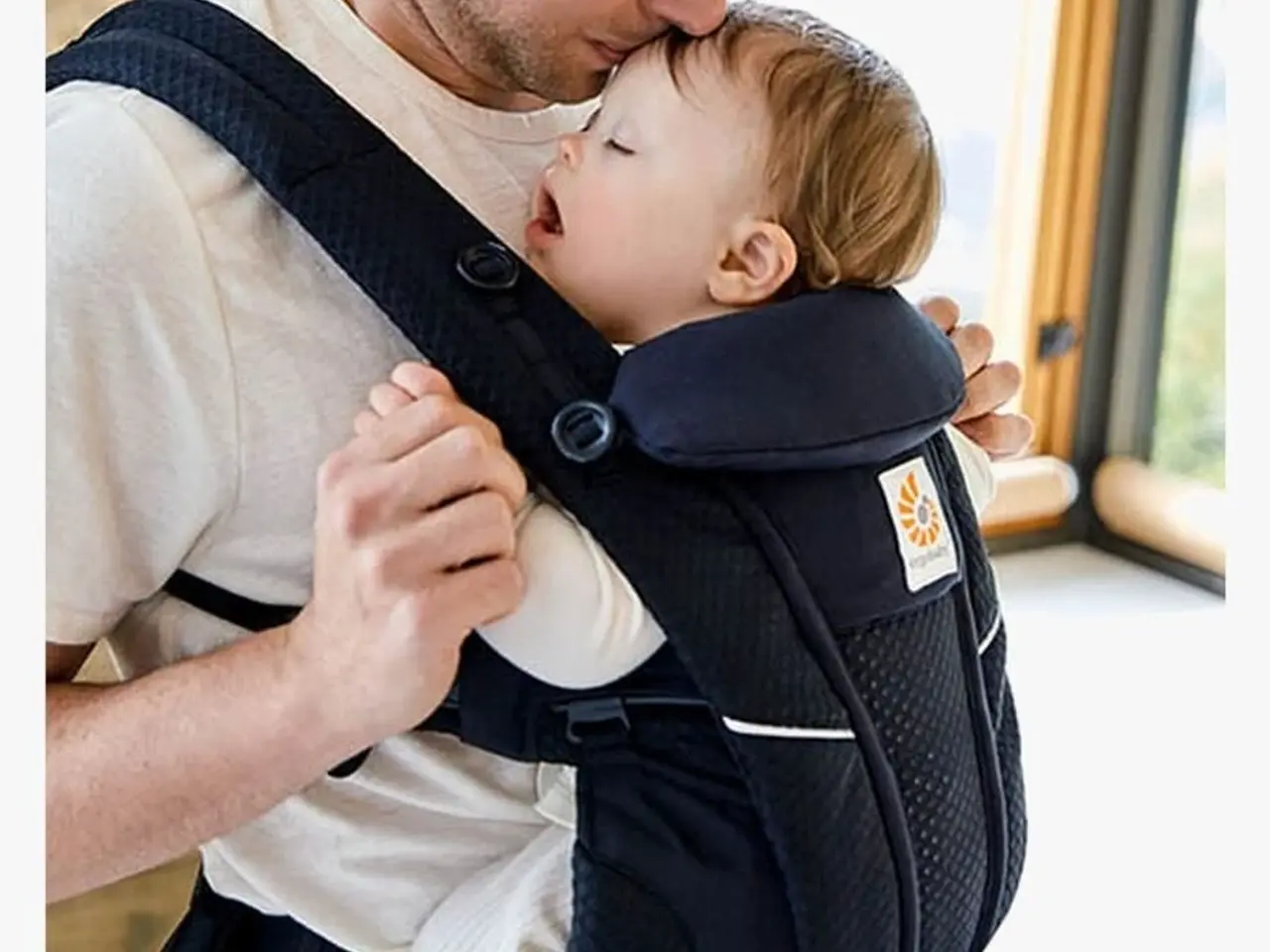 Billede 1 - UDLEJES - Ergobaby Omni Breeze bæresele
