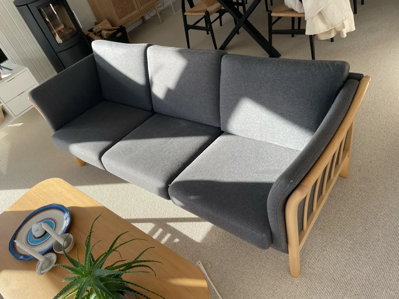 Billede 2 - TremmeSofa stof / træ