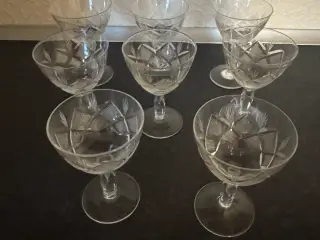 8 facetslebet små glas
