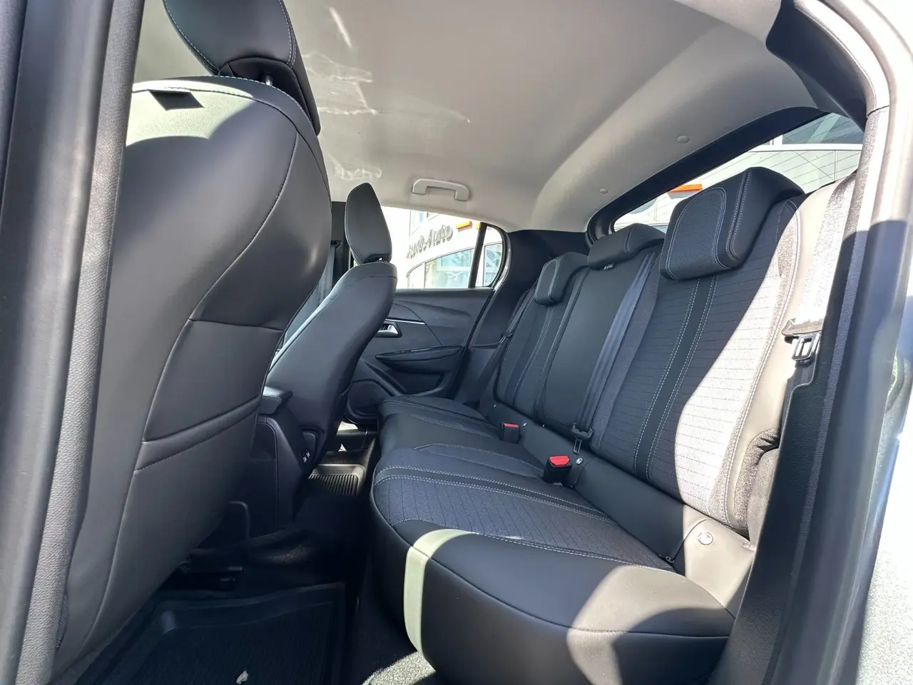 Billede 10 - Peugeot e-208 50 Allure Pack