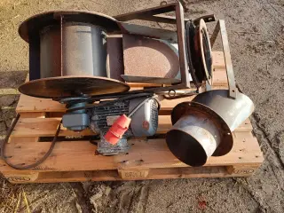 - - - Kornkaster