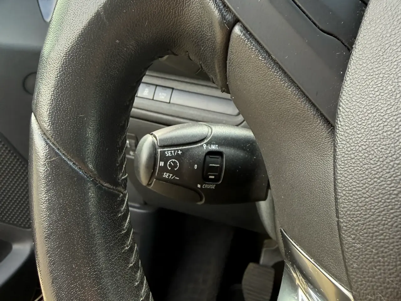 Billede 4 - Peugeot 208 1,6 hdi 100hk 33,3km/