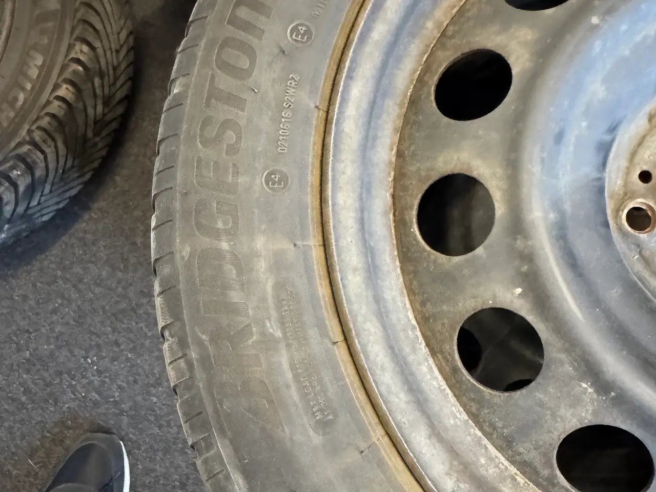 Billede 4 - Michelin Alpin 7 vinterdæk på fælg