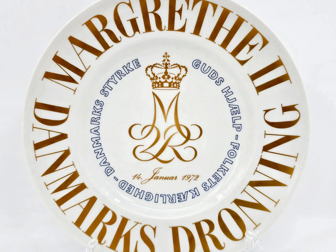 Billede 1 - B & G Mindeplatte Dronning Margrethe ll Tronbestigelse År 1972. Sortering 1